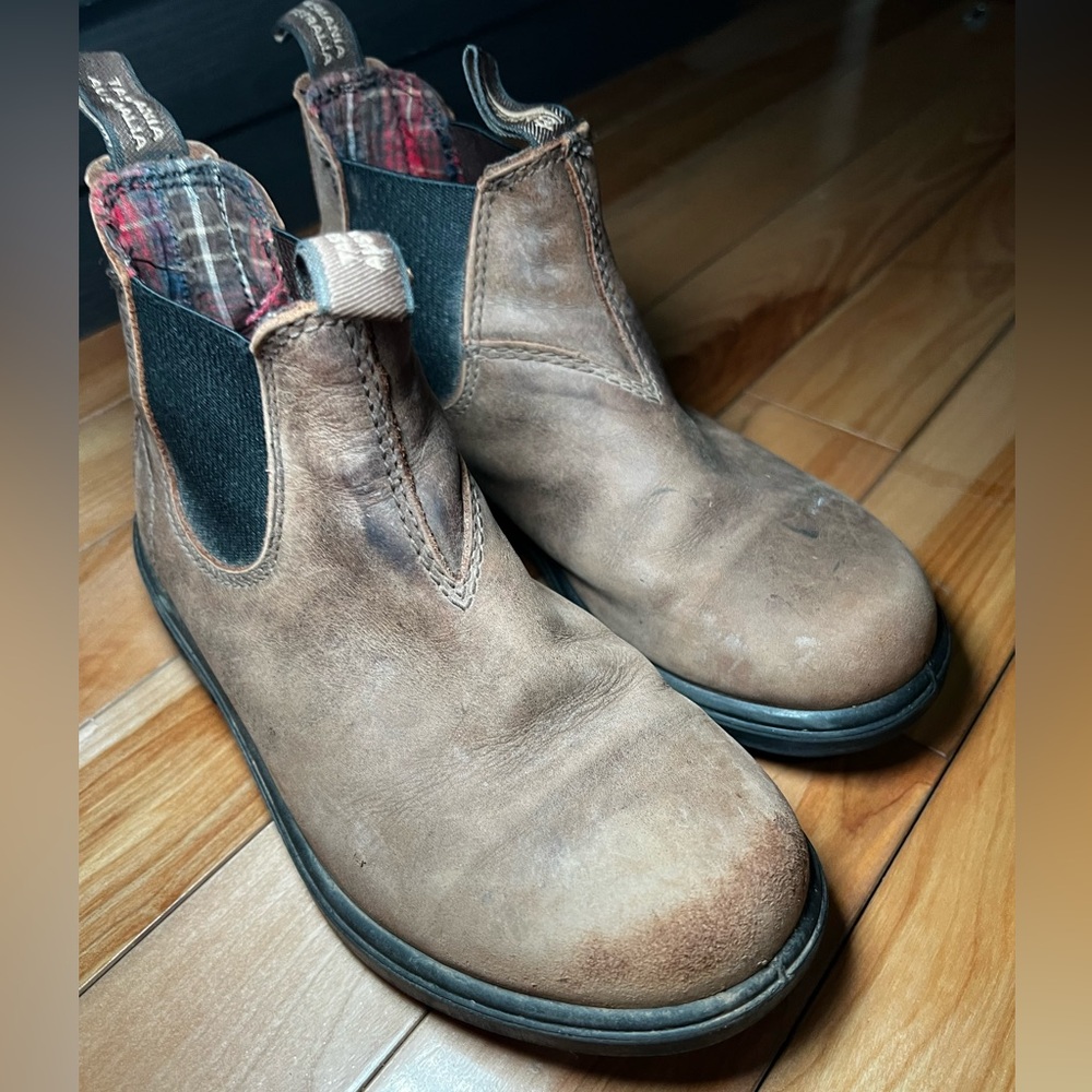 Size 13 Blundstones